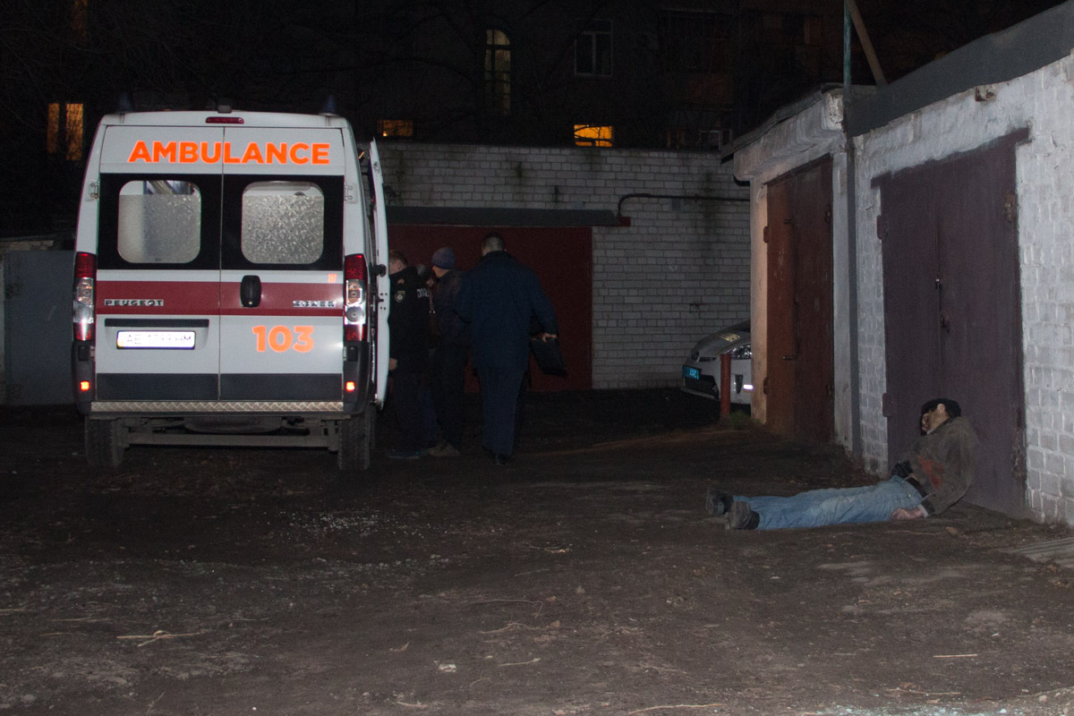 В Дніпрі чоловік помер по дорозі додому