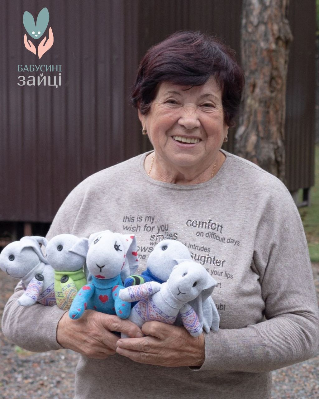 На Вінниччині постраждалі від домашнього насильства діти отримали «Бабусиних зайців»