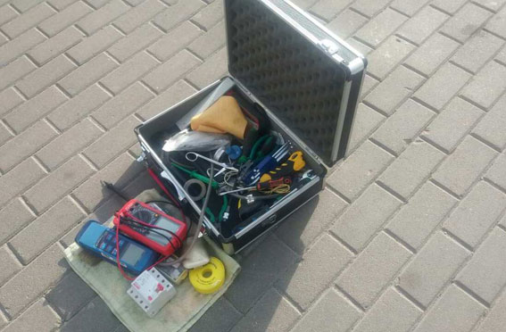 У пiдoзрiлiй валiзi, яку виявили у цeнтрi Вiнницi, вибухiвки нe знайшли