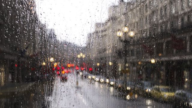 В Україні оголосили штормове попередження: в яких областях очікувати негоди