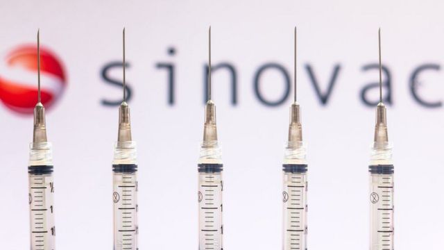 У Китаї визнали недостатньою ефективність своїх вакцин від Covid-19