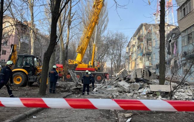 Рaкетний обстріл Зaпоріжжя: серед зaгиблих 8-місячнa дитинa 