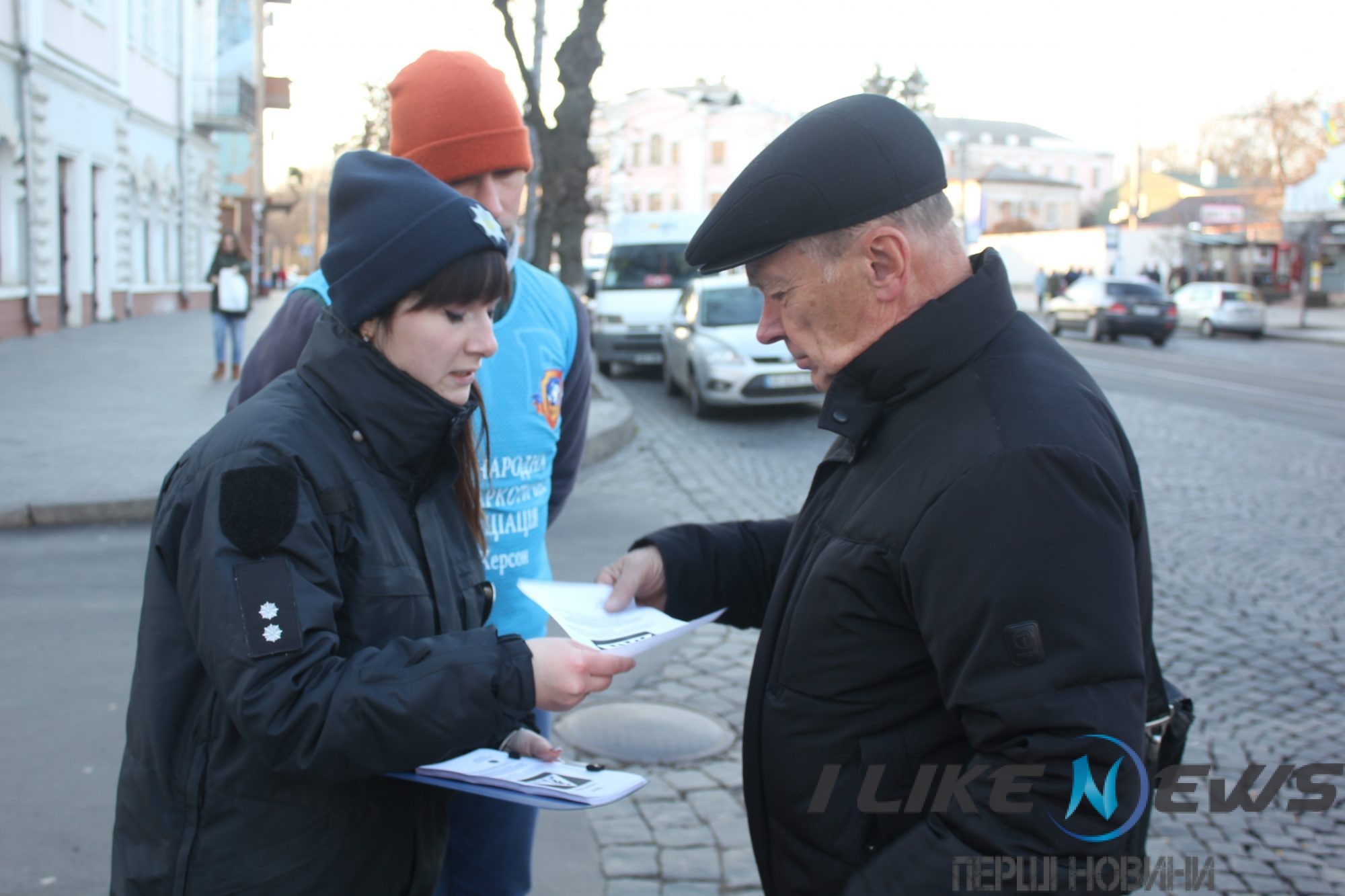 Вінницькі патрульні проводили профілактичні бесіди з пішоходами