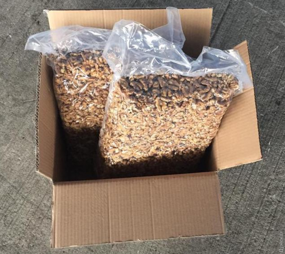 Одесскaя тaможня сновa конфликтует с экспортерaми грецких орехов: нaчaльник зaявляет об угрозaх  