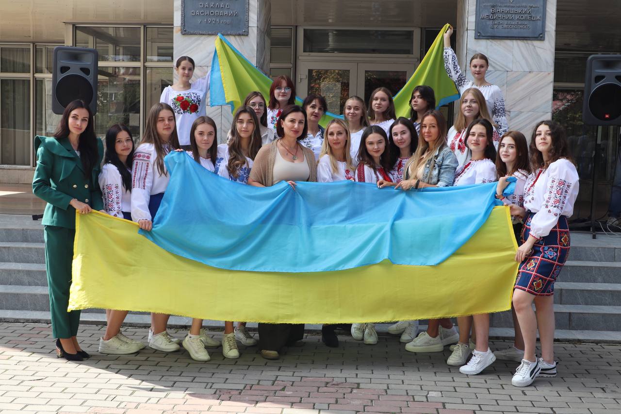 У Вінниці пройшов флешмоб до Дня Миру (ФОТО) 