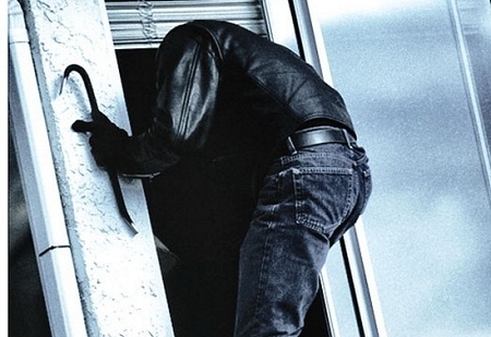 Львівські поліцейські викрили квартирного злодія