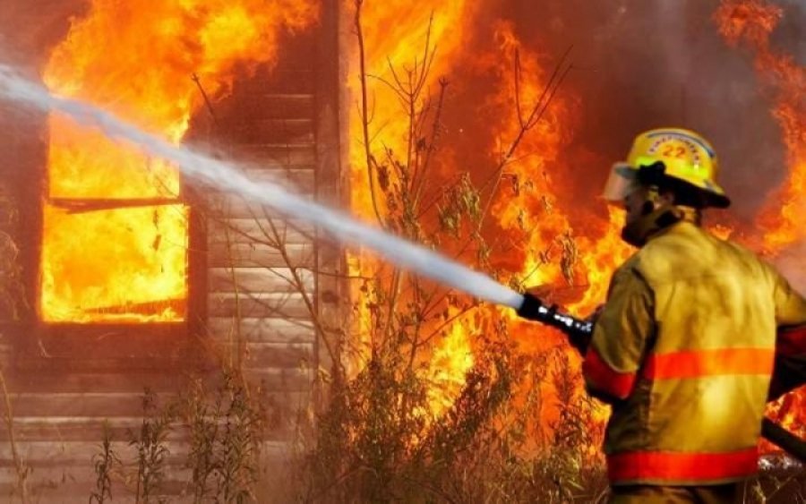 На Вінниччині бійці ДСНС ліквідували пожежу в господарчій будівлі