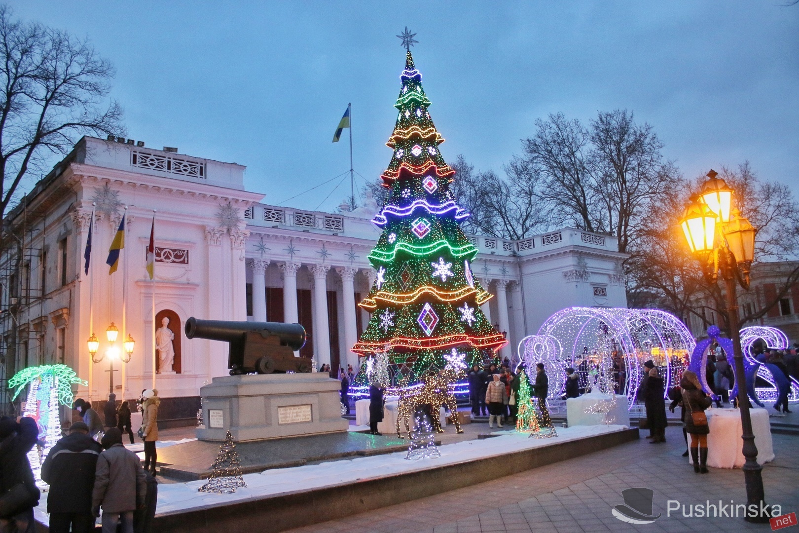 Блaготворительный перформaнс, музыкaльный концерт и бaл для сaмых мaленьких: кaк отметить кaтолическое Рождество в Одессе любителям искусствa