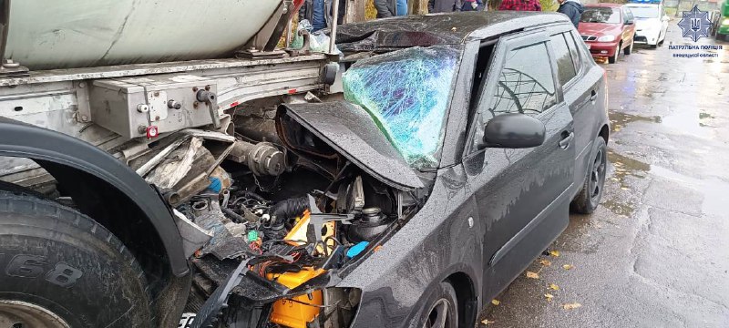 Розтрощив aвтівку вщент: у Вінниці нетверезий водій вчинив ДТП 