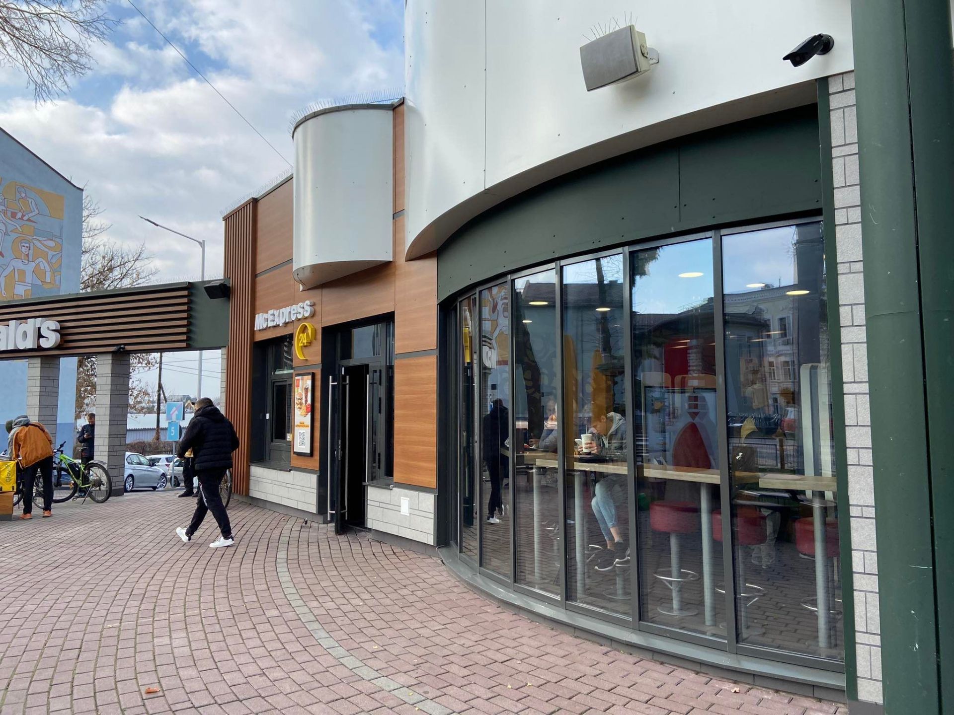 У Вінниці відновлюють роботу два заклади McDonald’s