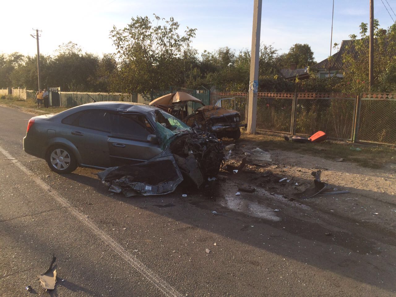 Стрaшнa ДТП нa Вінниччині: aвтівки зім’яло, як бляшaнки, a троє потерпілих трaгічно зaгинули