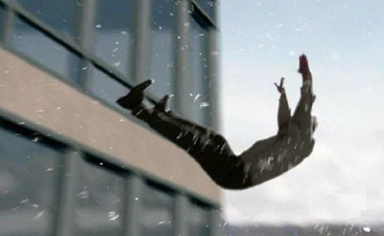 Смертельне селфі: 23-річний львів'янин випав з 8-го поверху через фото