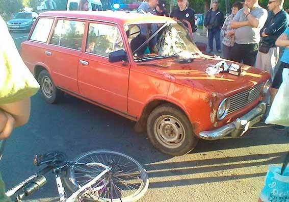 Легковик збив велосипедиста у Вінниці