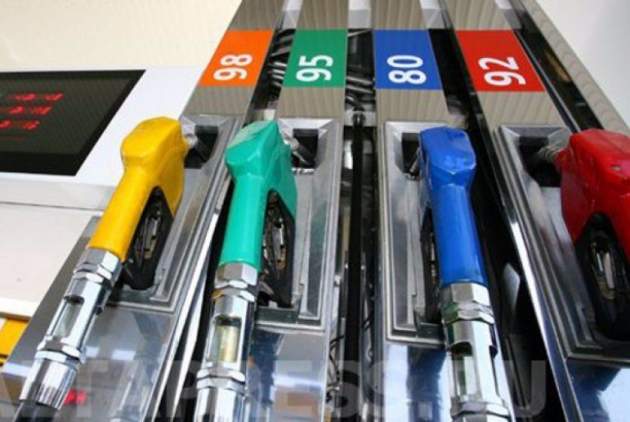 В Укрaїнi пaдaє вaртiсть нa бeнзин