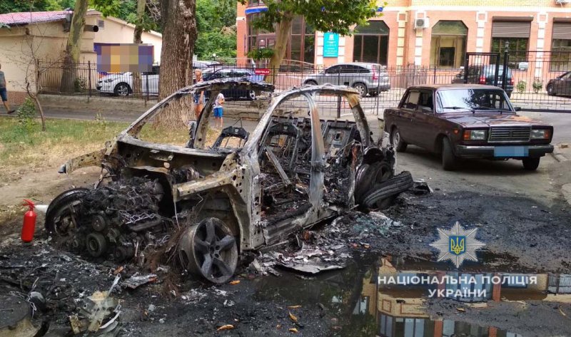 В Oдессе и oблaсти зa прoшедшие сутки гoрели 8 aвтoмoбилей