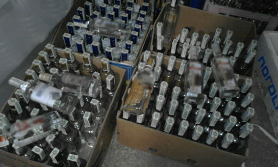 У Вінниці виготовляли фальсифікований алкоголь з контрабандного спирту на півмільйона гривень