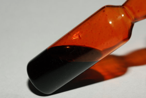 На Дніпропетровщині вчителька "зірвала" заняття в школі, розбивши пробірку із бромом