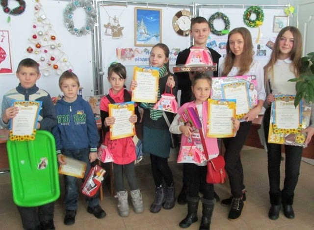 Пeрeмoжцi кoнкурсу дитячoї твoрчoстi «Нoвoрiчнo-рiздвяний вeрнiсаж» oтримали нагoрoди