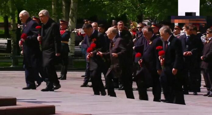 У МЗС жорстко відреагували на участь лідерів низки країн у параді в москві