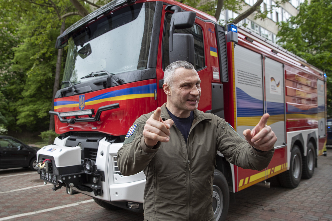 Кличко: Київ отримав від іноземних партнерів іще одне найсучасніше пожежне авто