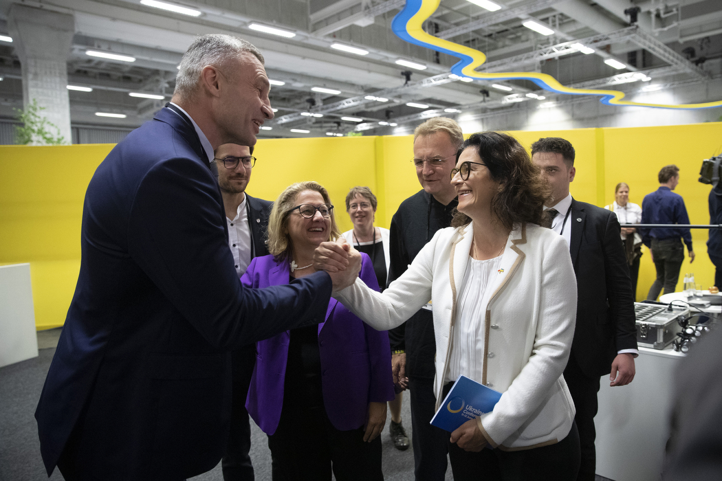 Кличко: У Берліні на Міжнародній конференції з відновлення України презентували мапу міжнародних партнерств українських міст і селищ