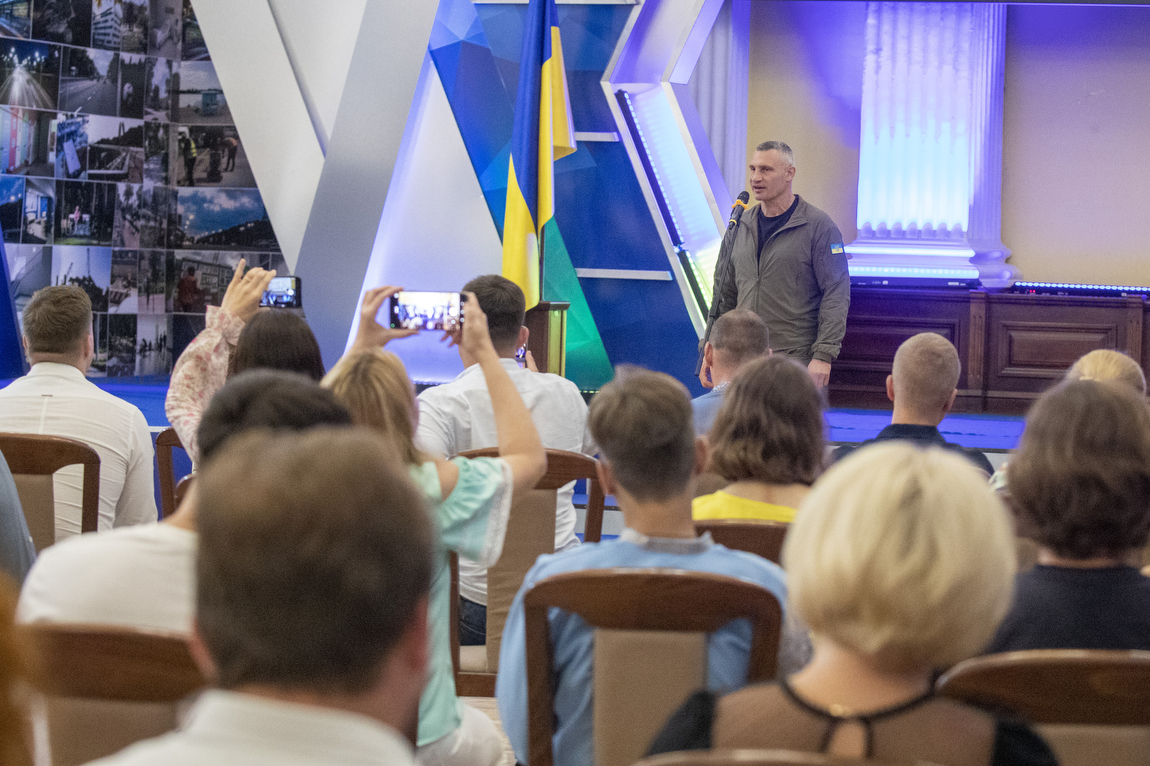 Кличко відзначив талановиту молодь столиці премією Київського міського голови