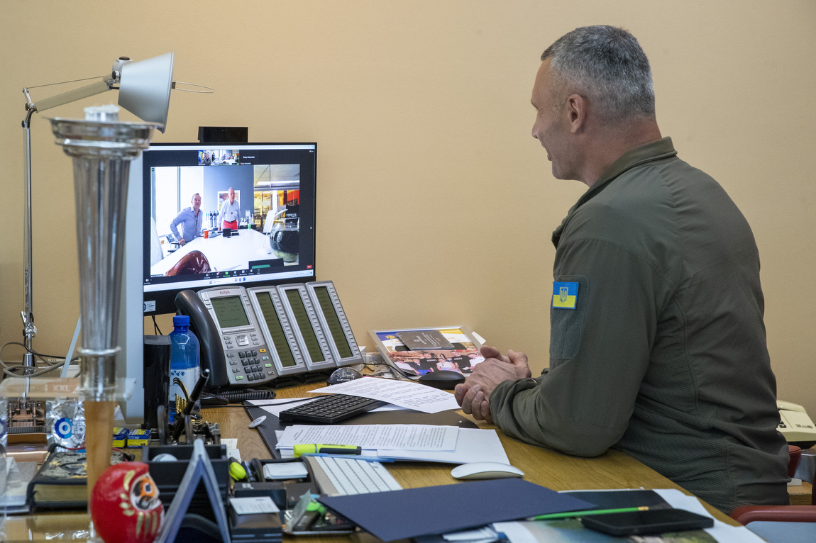 Кличко поспілкувався онлайн з керівником благодійної організації «Bloomberg Philanthropies» Майклом Блумбергом