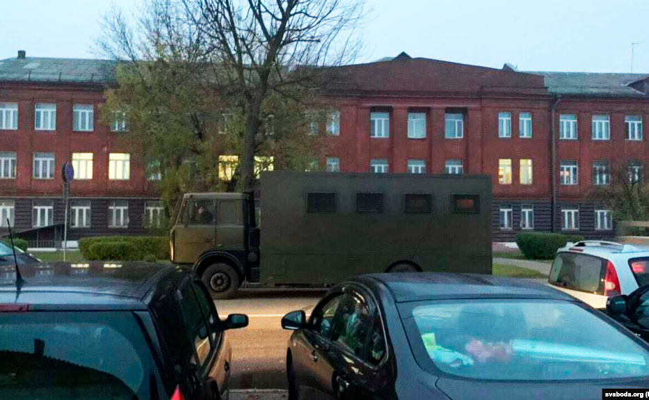 Протести у Білорусі: правоохоронці затримали понад 100 мітингарів  