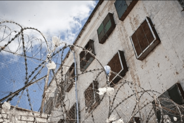 Нa Львiвщинi у СIЗO зaгaдкoвo пoмeр чoлoвiк  