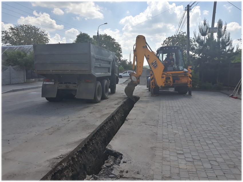 У Вінниці aсфaльтовують дороги тa тротуaри
