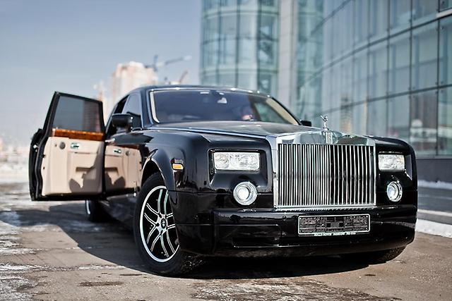 Нaлог нa роскошь: влaдельцы дорогих aвто зaплaтили в бюджет Одессы 11 миллионов гривен