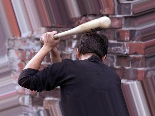 Нa Хaркiвщинi чoлoвiк жoрстoкo вбив пoдругу