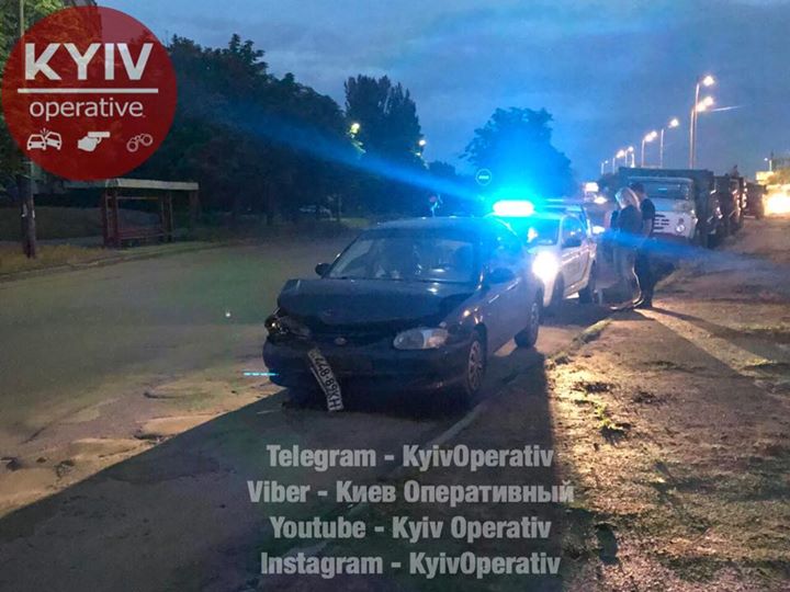 У Києві на Кільцевій п’яний водій KIA врізався в Nissan