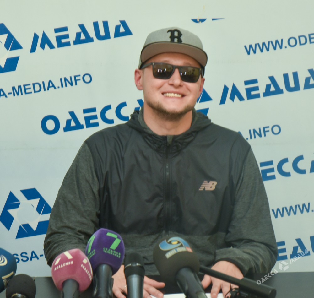 Андрей Хлывнюк в Одессе: о новом альбоме «Голий Король», открытом письме к Басте и концерте в «Зеленом Театре»