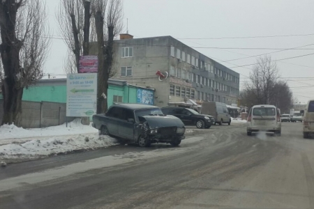 У Вінниці «Форд» врізався у «Жигулі»