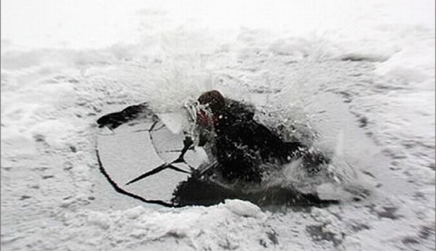 У Львові, провалившись під лід, загинув хлопчик