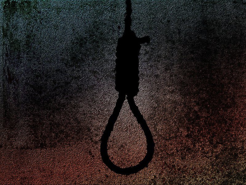 На Прикарпатті у готелі повісився чоловік