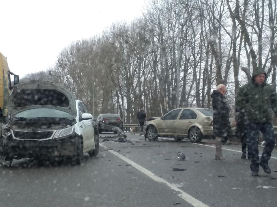 На трасі Київ-Чоп сталась аварія