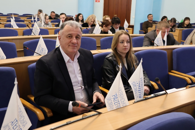 Засідання постійної комісії - депутати внесли зміни до фінпланів медичних закладів Вінниччини та моргу