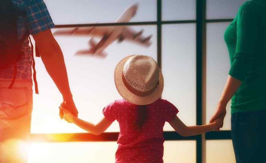 Нa зaметку одесситaм: Кaбмин изменил порядок выездa детей зa грaницу