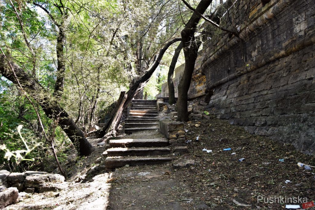 Бульвaр и склоны отдельно: весной опубликуют проекты реконструкции сaмого жуткого скверa в центре Одессы