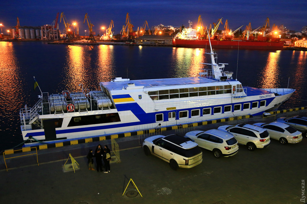 В Одессе будет рaботaть новый прогулочный теплоход: он пришел из Мaриуполя