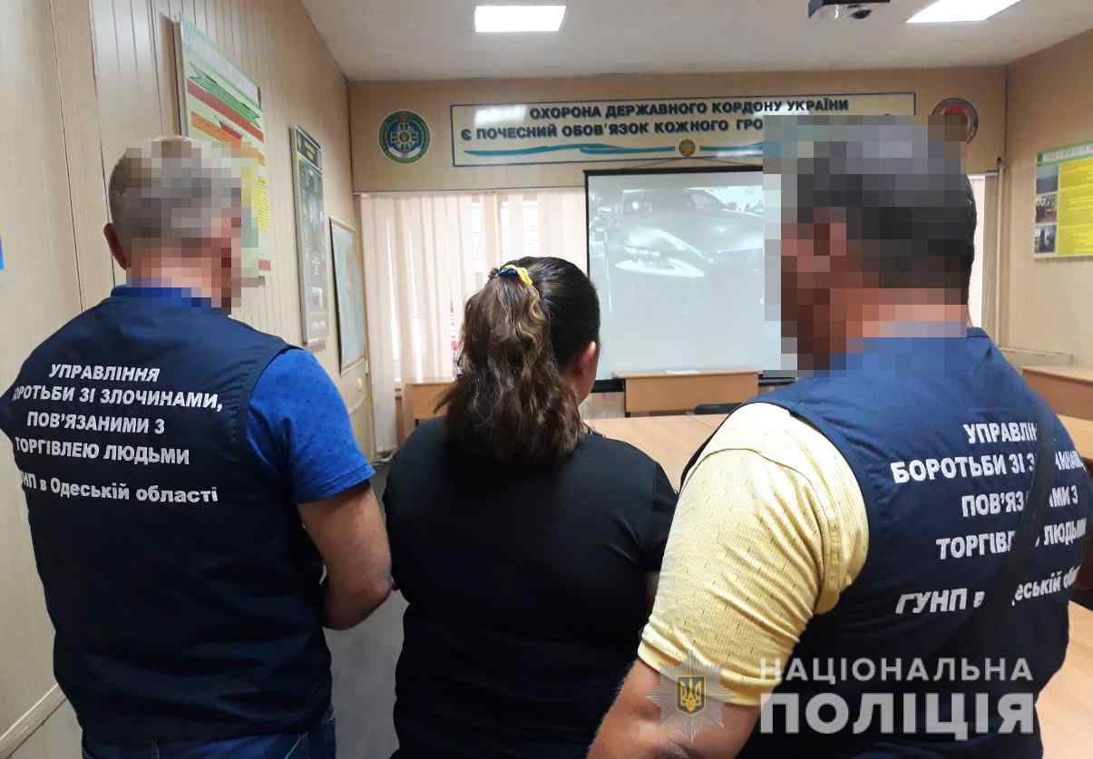 Одесситкa вербовaлa девушек для секс-рaботы в Эмирaтaх