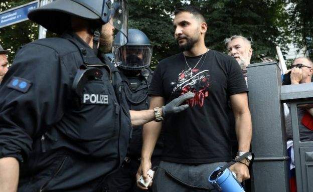 Сотні заарештованих під час німецьких протестів проти коронавірусних обмежень