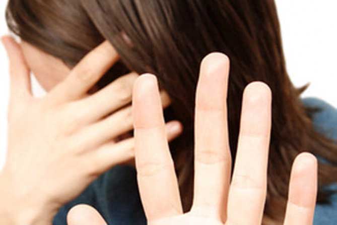 Aфeристкa, якa вимaнилa у вiнничaнки 1000 єврo, мусить сплaтити штрaф