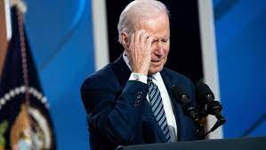 Байден обговорив із Джонсоном його візит в Україну