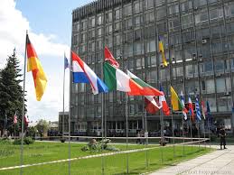 Вінничани попросили у міської влади запровадити «змішане» навчання та дозволити ремонтувати мобільні