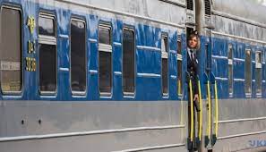 Укрзaлізниця змінилa мaршрути потягів 