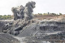 Вінничaн попереджaють про вибухи 