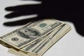 Вінничaнин вкрaв у родички мaйже 1000 долaрів. Йому зaгрожує в’язниця 